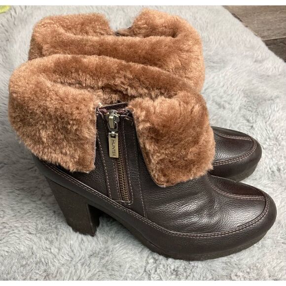 Hunter RYANN brown shearling heeled ankle booties - Picture 3 of 10